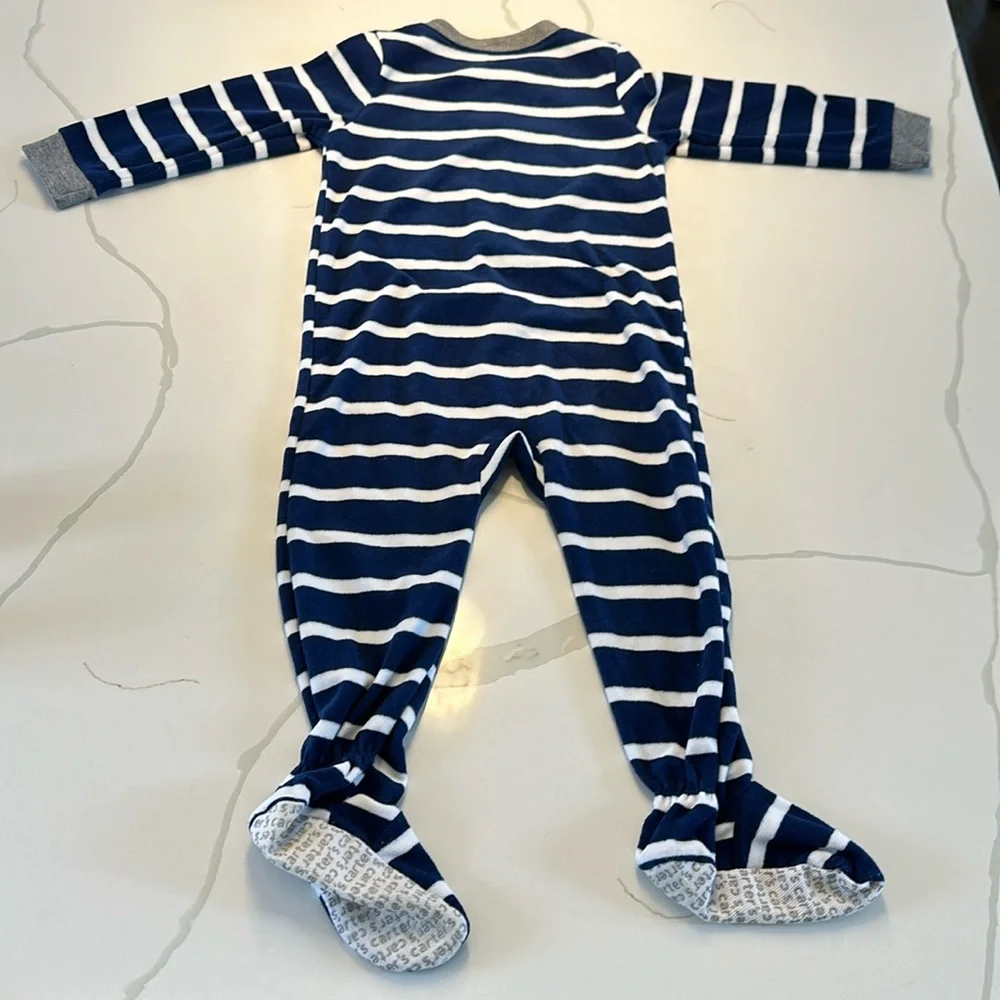 Carter’s footie pajamas navy blue white stripes football size 2T 💙🏈
